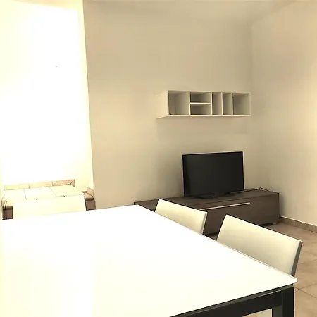 Hh Monferrato 아파트호텔